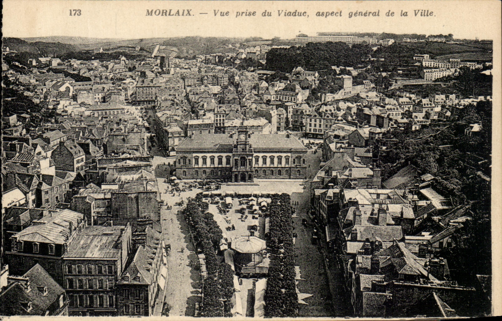 CPA Morlaix Vue Prise Du Viadue Aspect Generale De La Ville