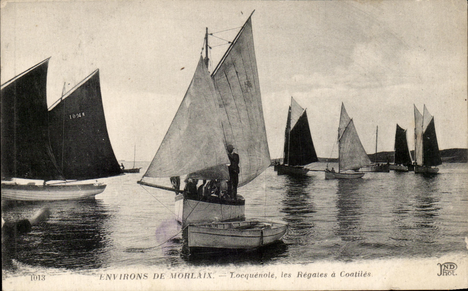 CPA Environs De Morlaix Locquenole les Regates a Coatiles Bateaux