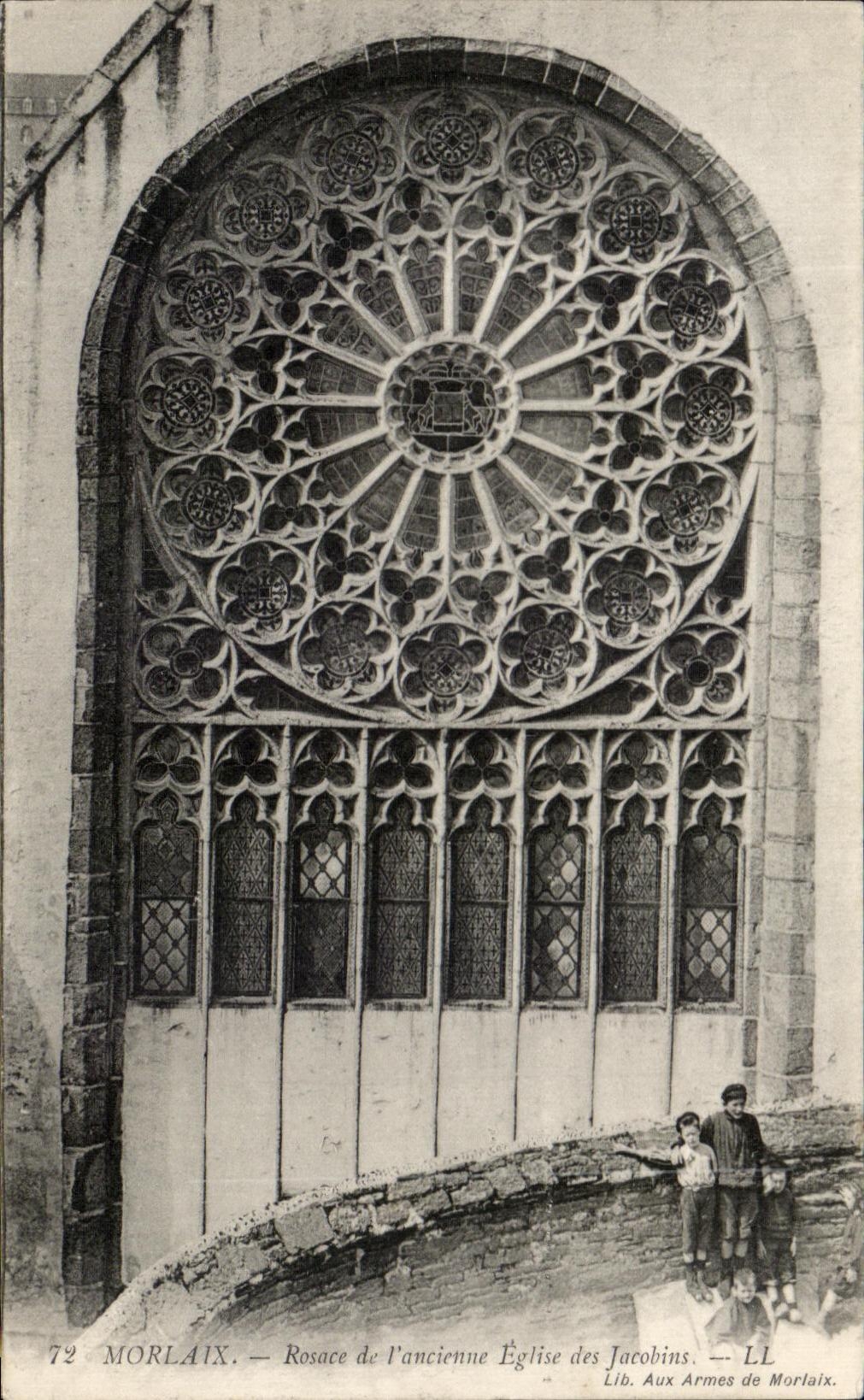 CPA Morlaix Rosace de l'ancienne Eglise des Jacobins Enfants