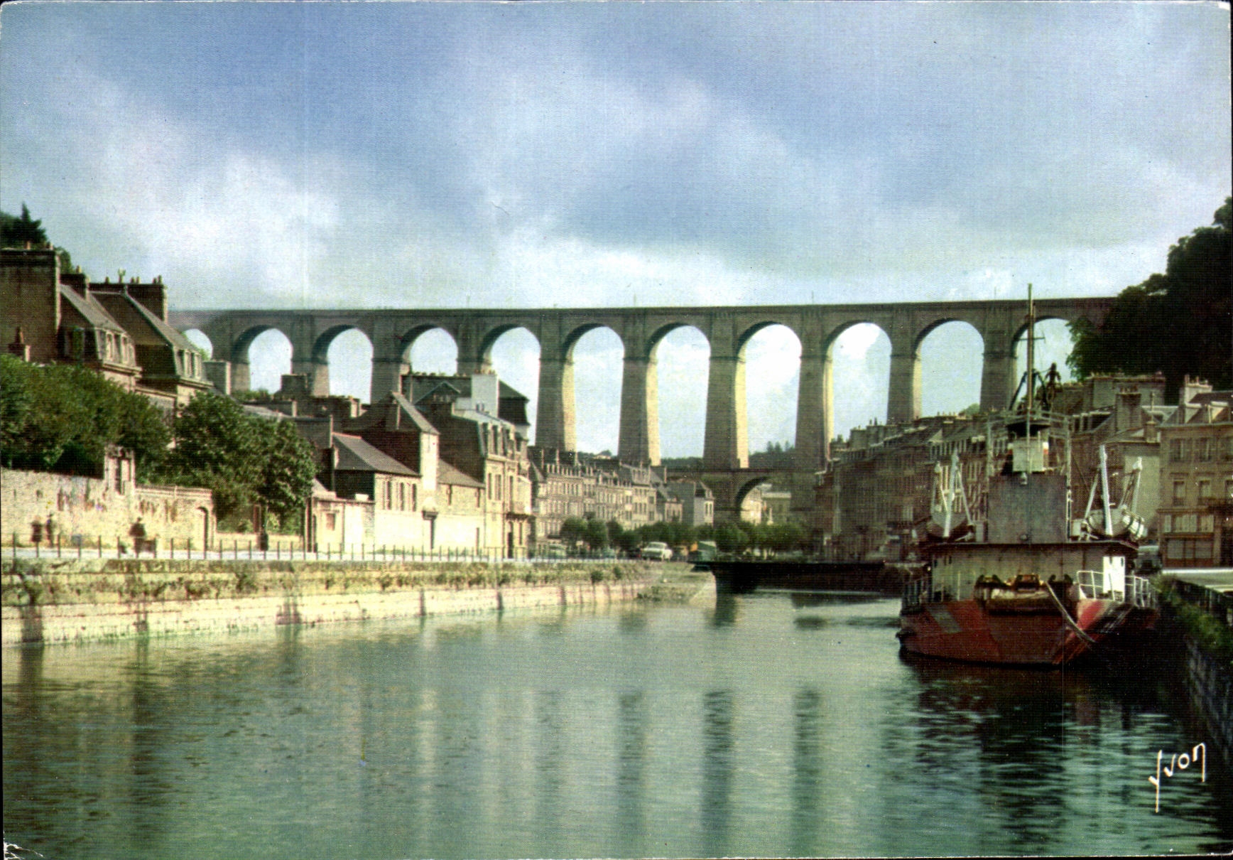 CPSM Couleurs Et Lumiere de France La Bretagne Pittoresque le viaduc Bateau