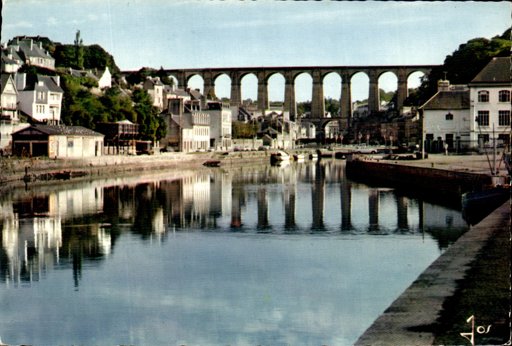 CPSM Le Bretagne En Couleurs Morlaix Le Pont se Refletant dans la Riviers