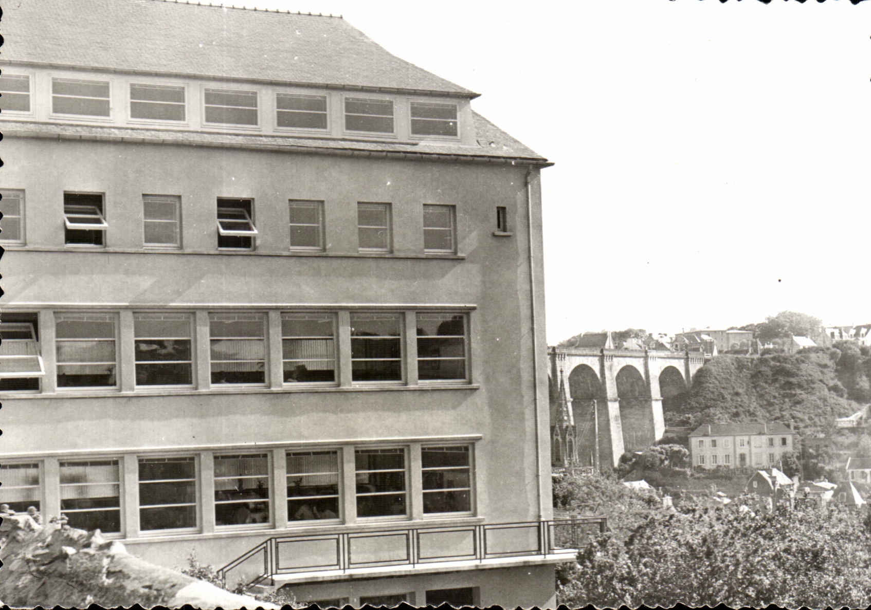 CPSM Ecole Notre Dame De Lourdes Morlaix Les Nouvelles Classes