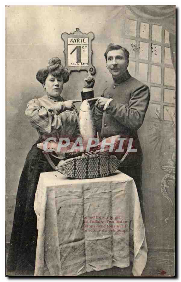 CPA Femme 1er avril Poissons 