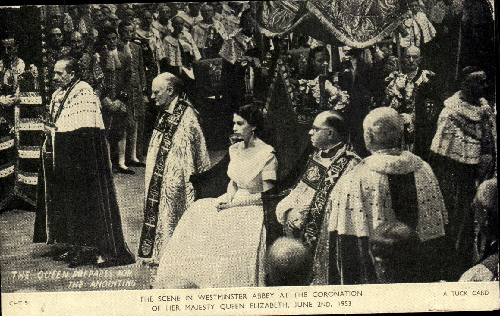 La reine se prépare à l'Anointing — scène à l'Abbaye de Westminster lors de la couronnement de Sa Majesté la reine Elizabeth, le 2 juin 1953 — Tuck Card CHT 5