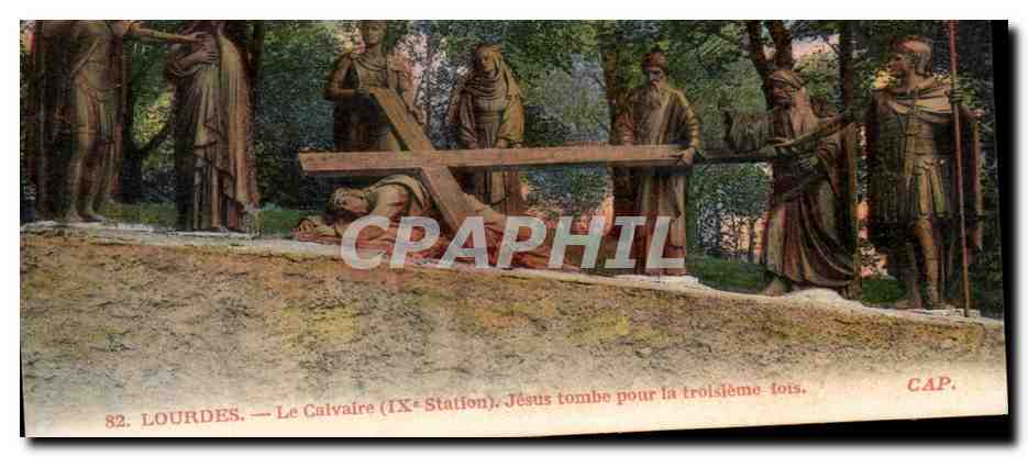 CPA Lourdes Le Calvaire Jesus tombe pour la troisieme fois