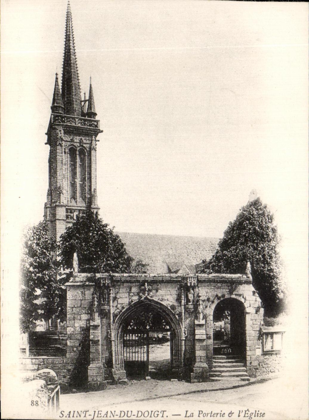 CPA Saint Jean Du Doigt La Porterie I'Eglise