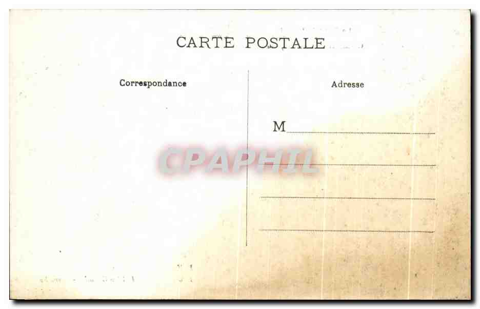 CPA Le Cantal Illustre Collandres La Place — Back