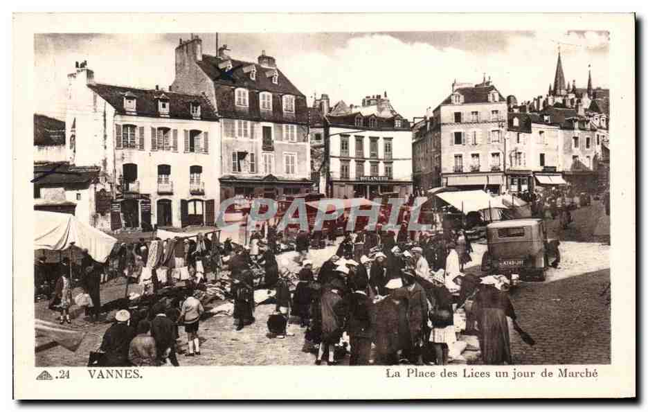 Vannes. La Place des Lices un jour de Marché — éditeur C.A.P. — n° 24