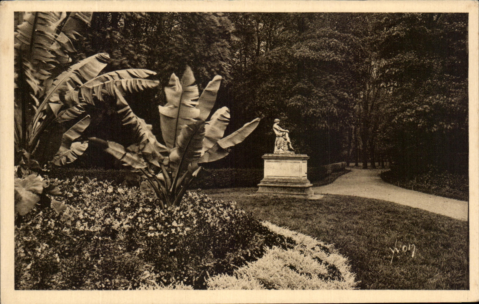 CPA La Douce France Chateau de Compiegne Le Parc 