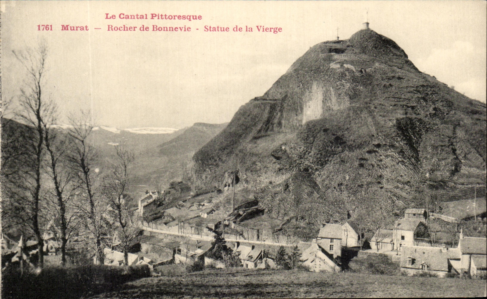 Murat — Rocher de Bonnevie — Statue de la Vierge