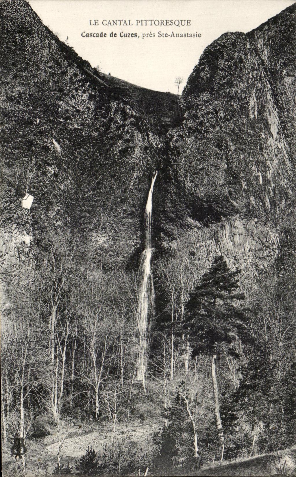 Cascade de Cuzes, près Ste-Anastasie — Le Cantal pittoresque — éditeur non identifié