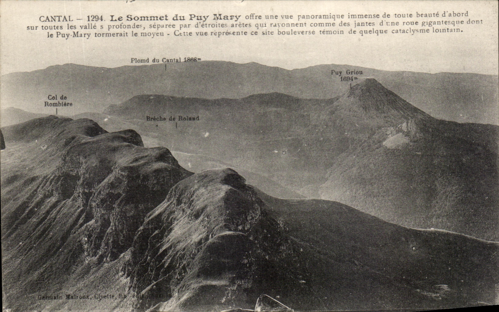 CPA Cantal Le sommet du puy Mary office une vue panoramique Valle s les 