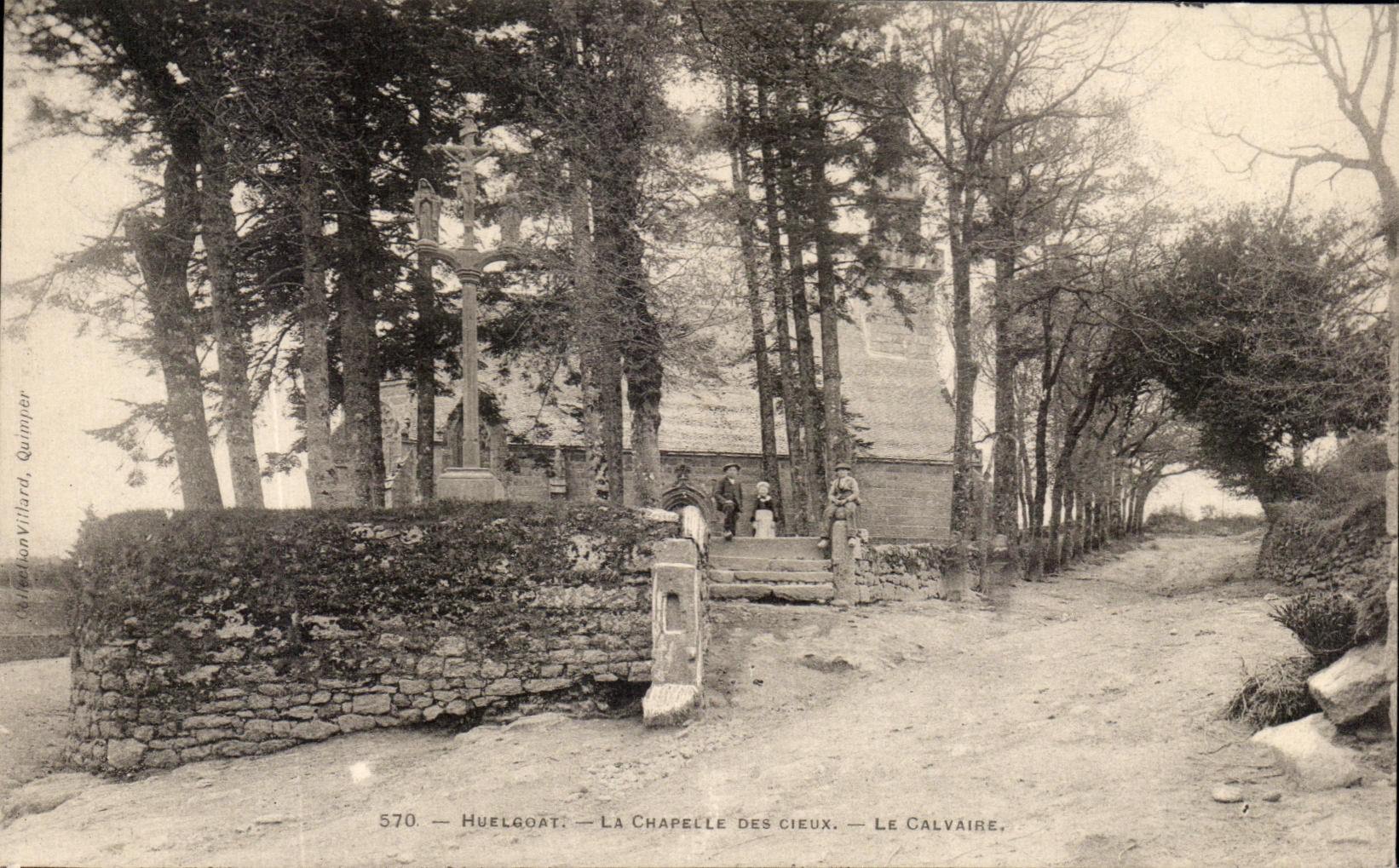 CPA Huelgoat La Chapelle Des Cieux Le Calvaire Enfants