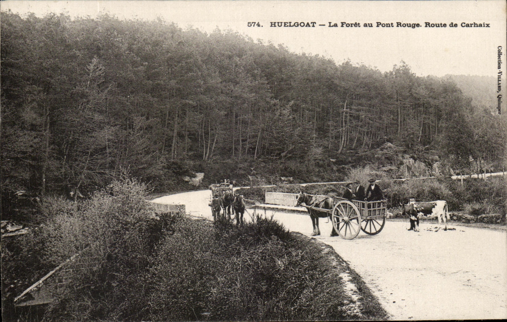 Huelgoat — La Forêt au Pont Rouge. Route de Carhaix — Collection Vialamy, Quimper