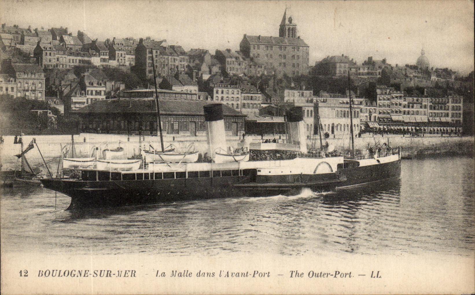 Boulogne-sur-Mer — La Malle dans l'Avant-Port — LL