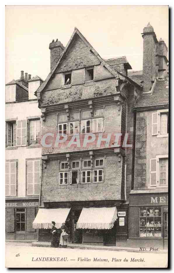 CPA Landerneau Vielles Maisons Place du Marche