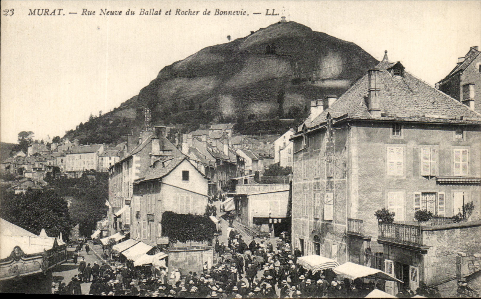 CPA Murat Rue Neuve Du Ballat Et Rocher De Bonnevie