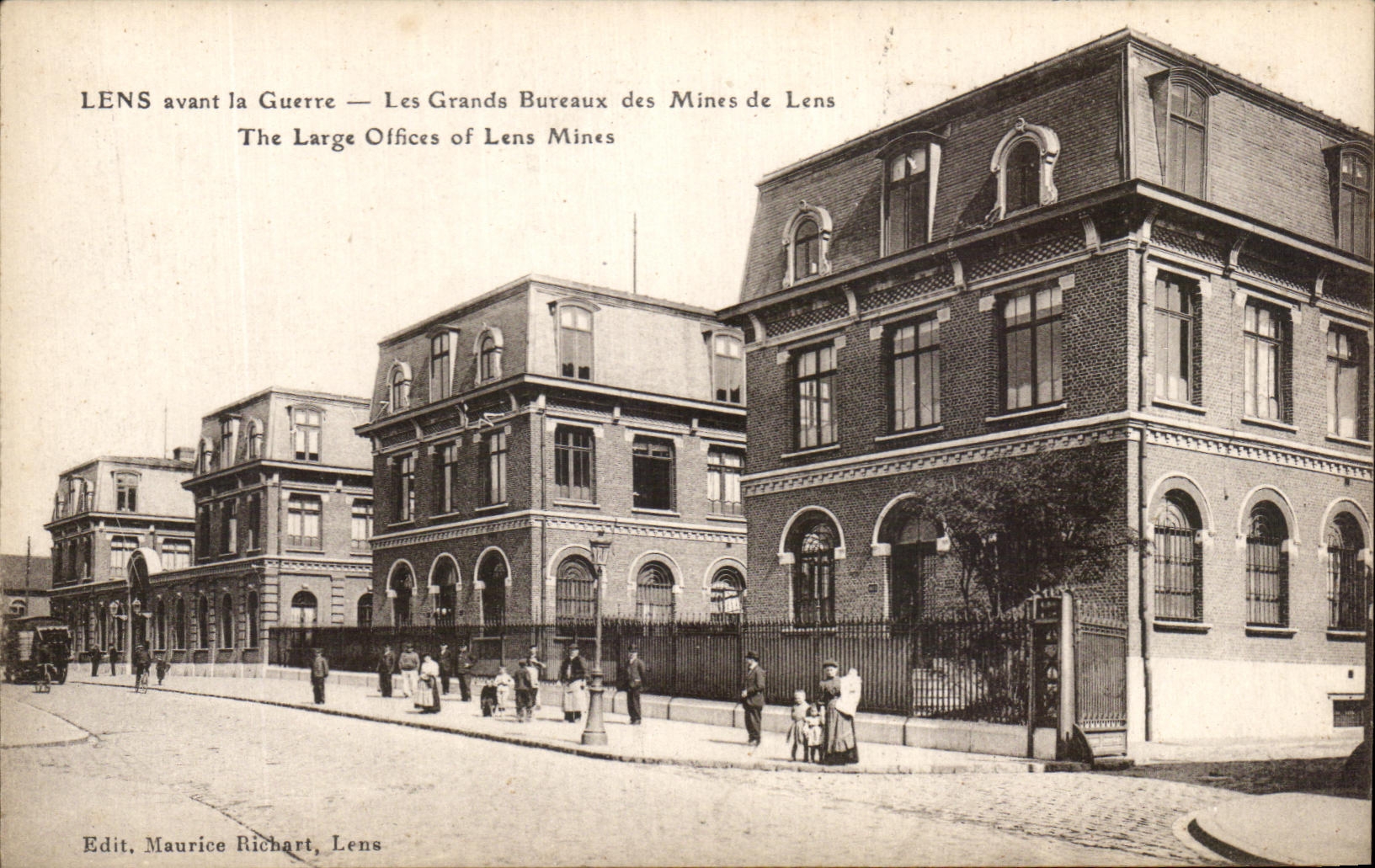 CPA Lens avant la guerre Les Grands Bureaux des Mines de Lens