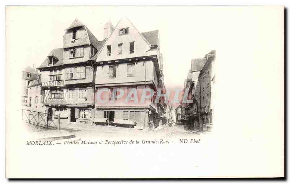 CPA Morlaix Vieilles Maisons Perspective de la Grande Rue