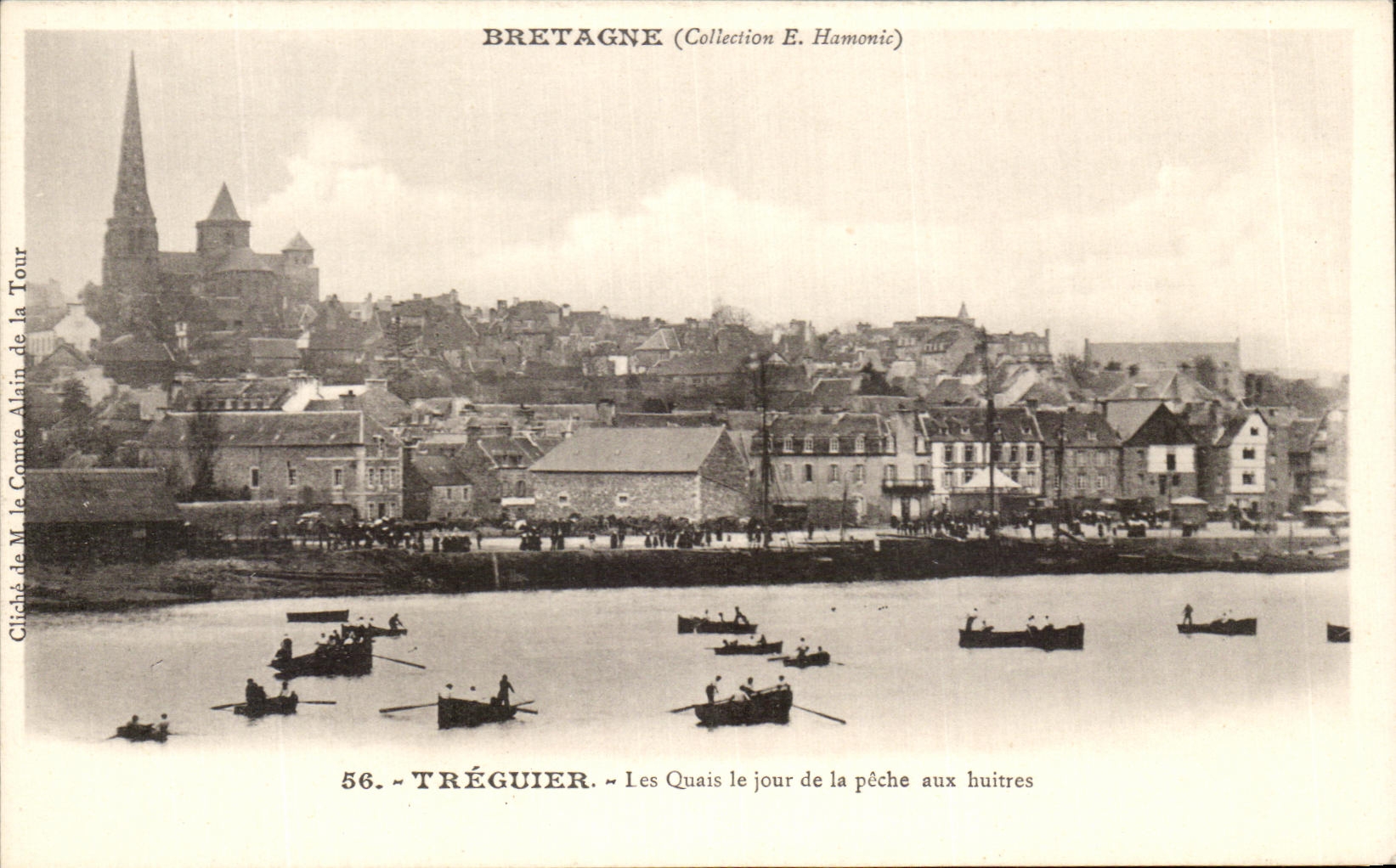 CPA Bretagne Treguier Les Quais Le Jour De la Peche aux Huitres