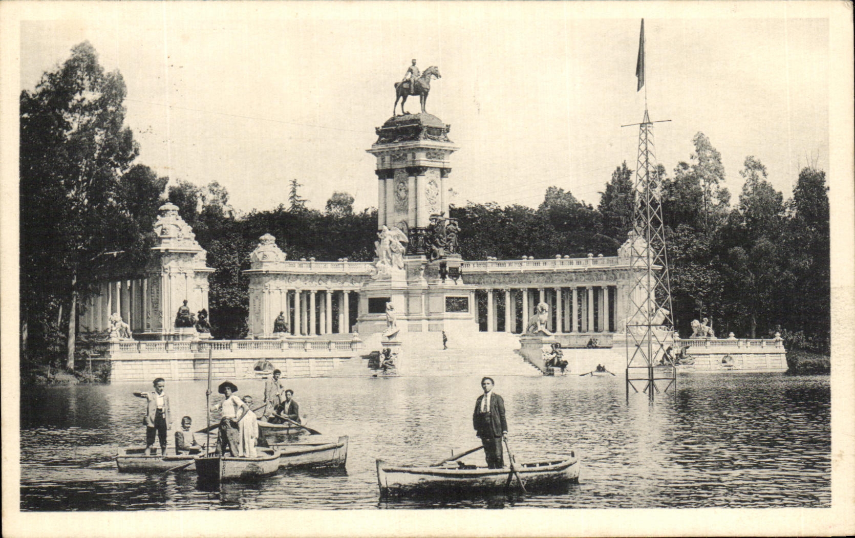 CPA Madrid Retiro Estatua de Alfonso XII