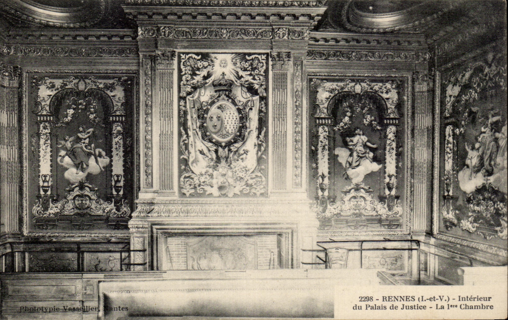 Rennes (Il-et-V.) - Intérieur du Palais de Justice - La 1ère Chambre — Phototypie Vossellier, Nantes, n° 2298