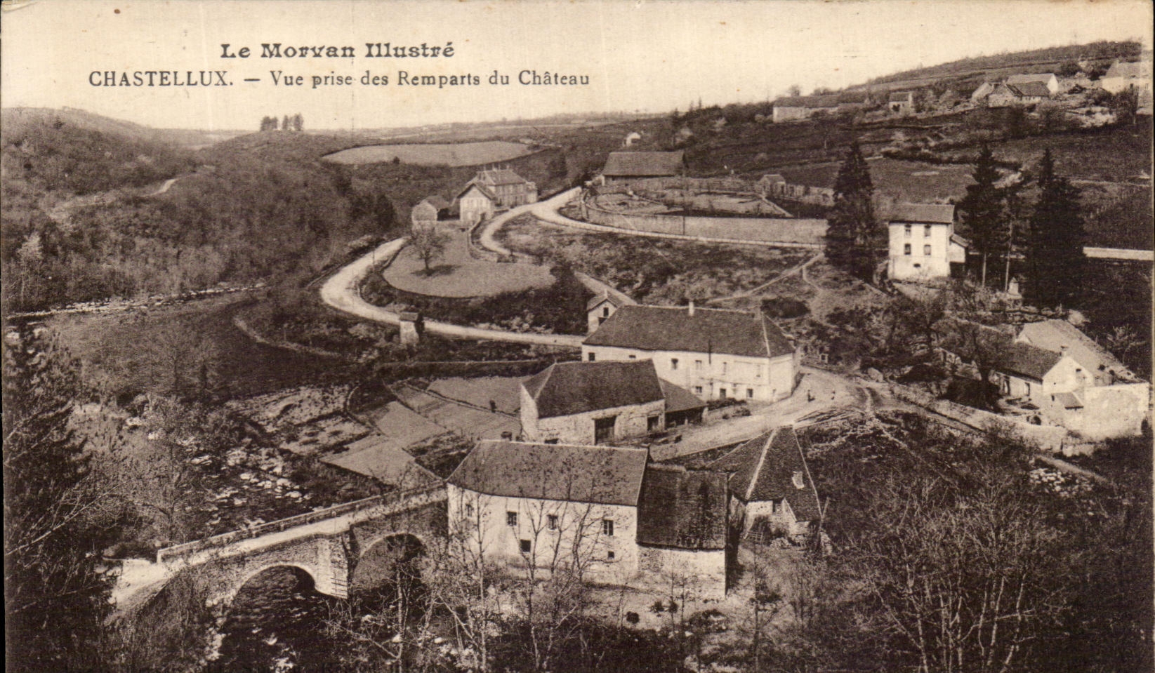 CPA Le Morvan Illustre Chastellux Vue Prise des Remparts du Chateau