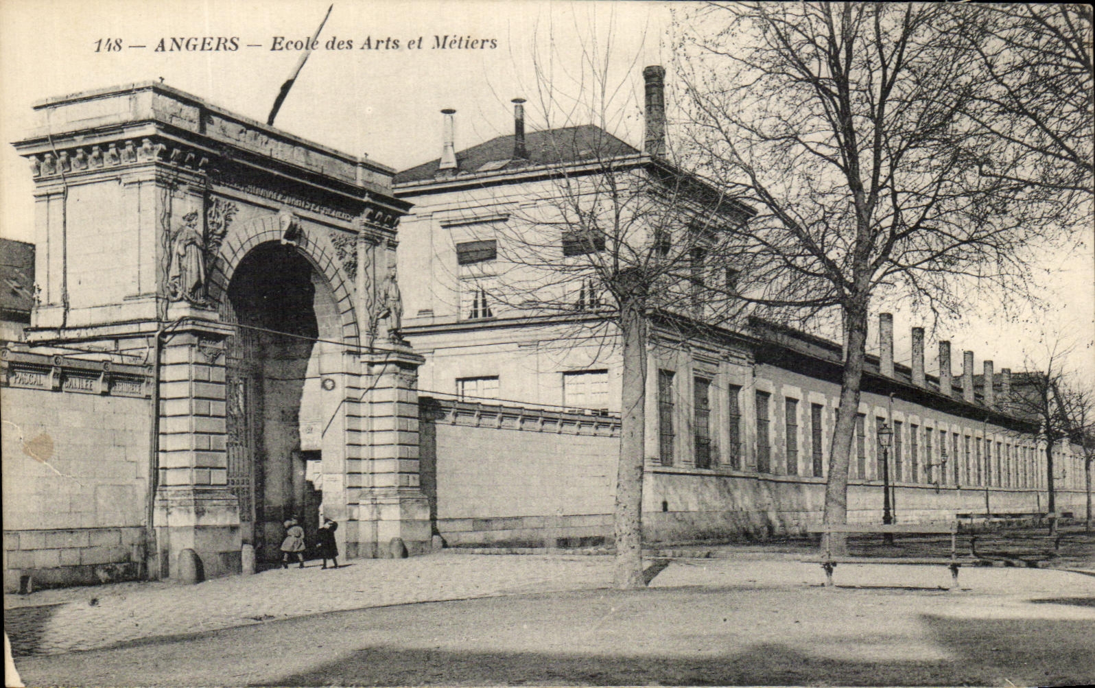 CPA Angers Ecole Des Arts Et Metiers