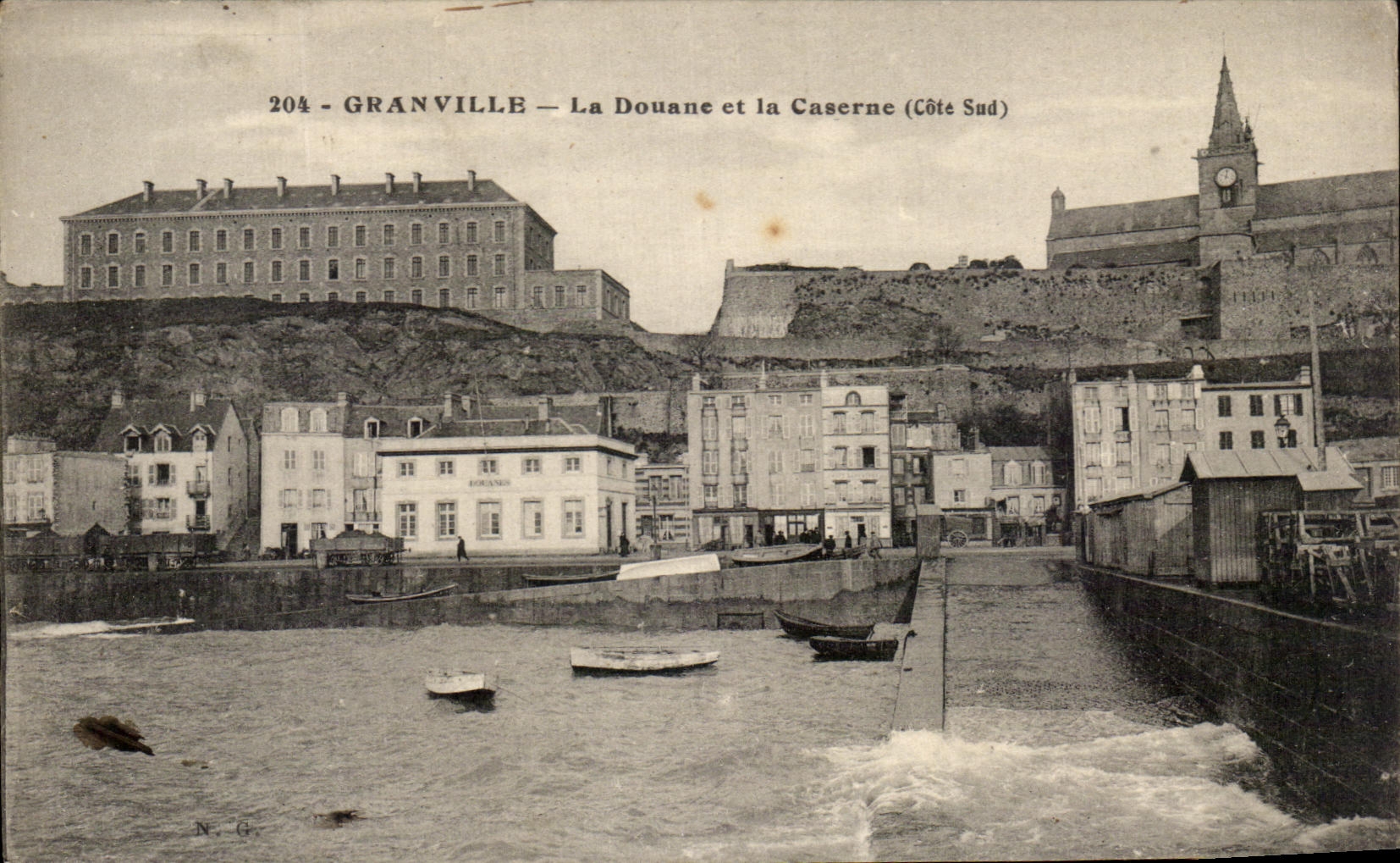 CPA Granville La Douane et la Caserne