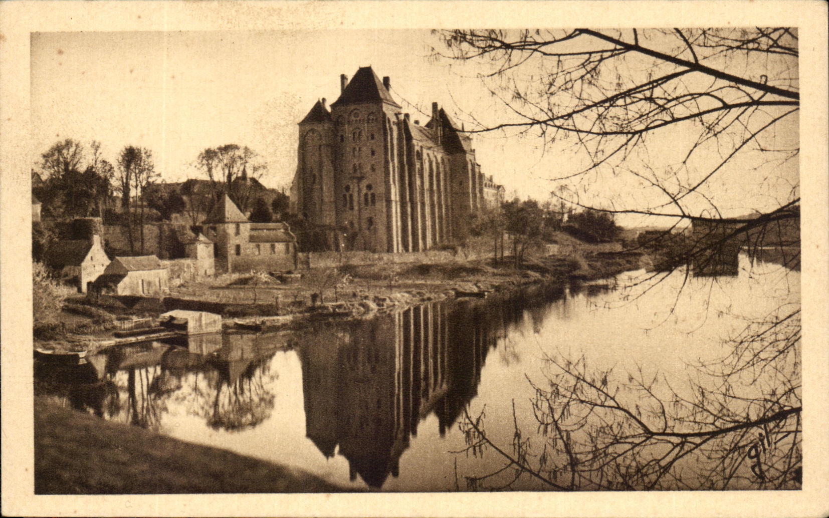 CPA Solesmes L'Abbaye des Benedictins