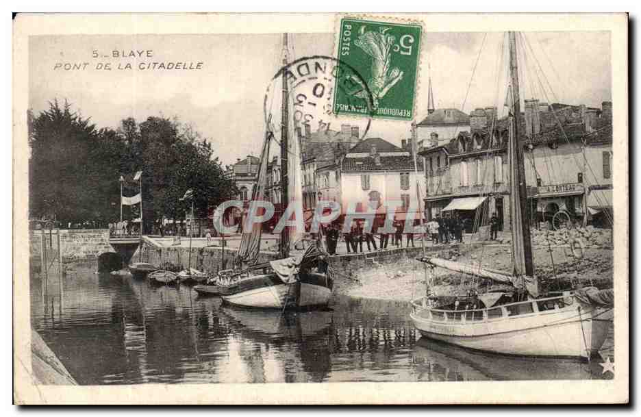 CPA Blaye Pont De La Citadelle Bateaux