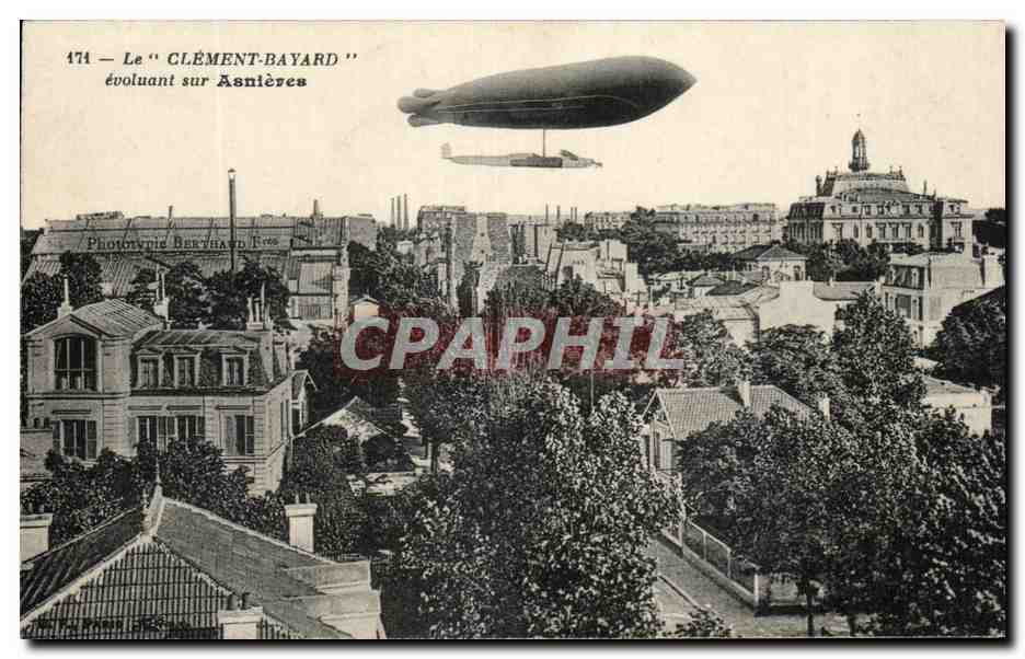 CPA Le Clement Bayard evoluant sur Asnieres Zeppelin 