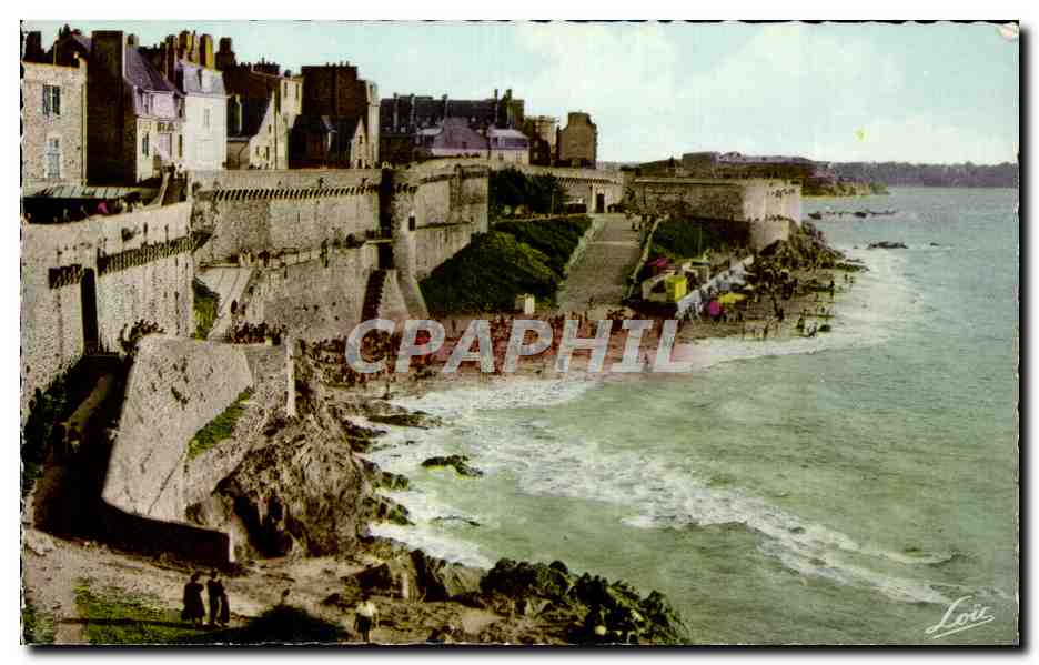 Saint-Malo — Vue des remparts et du port — Loïc