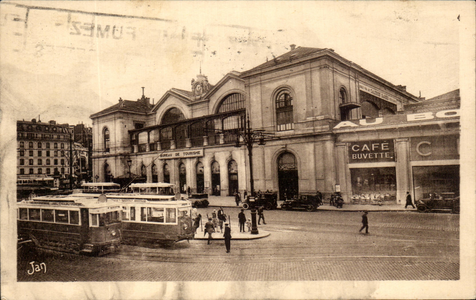 CPA Paris La Gare Montparnasse Tramways