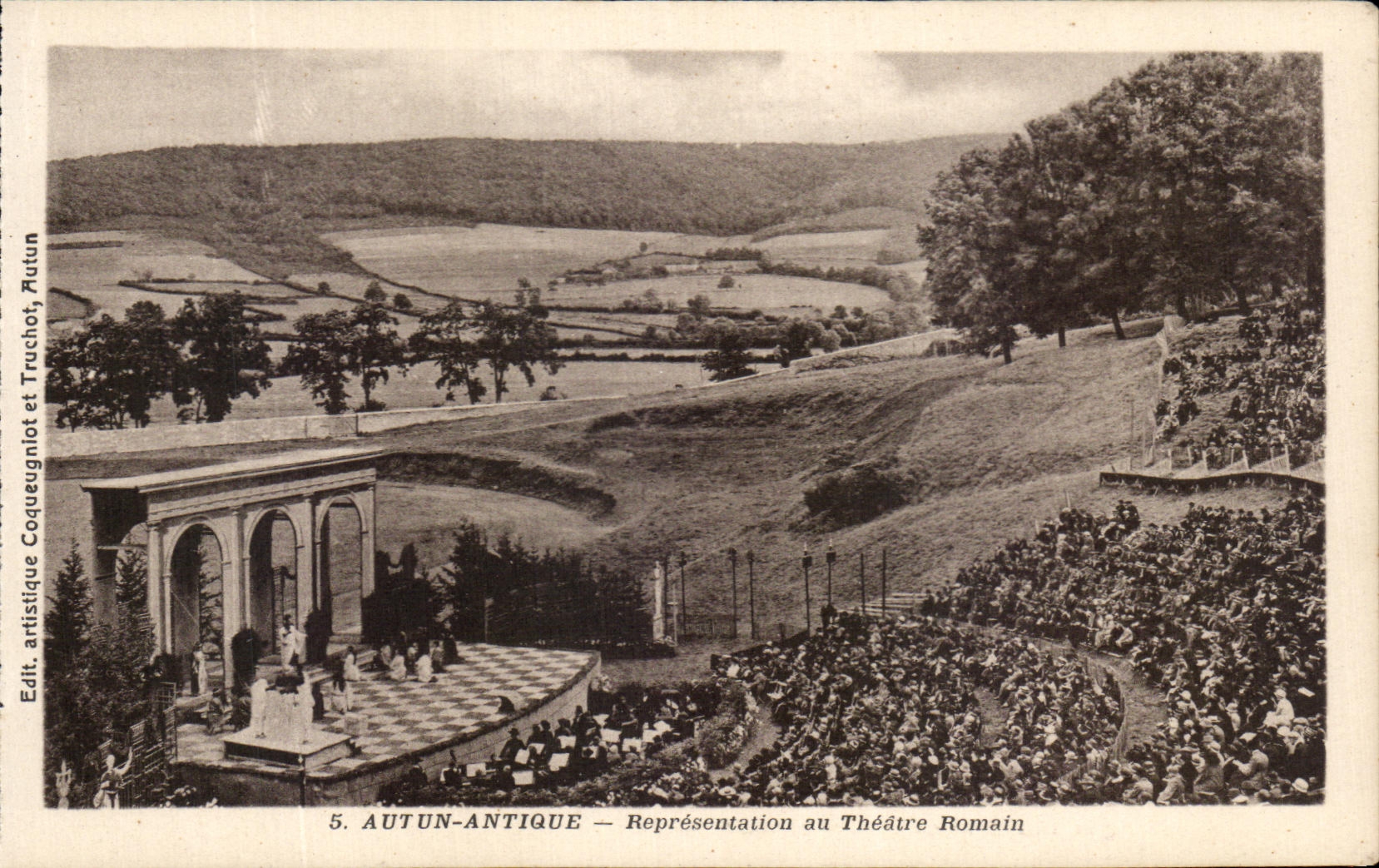 AUTUN-ANTIQUE — Représentation au Théâtre Romain — Edit. artistique Coqueugnlot et Truchot