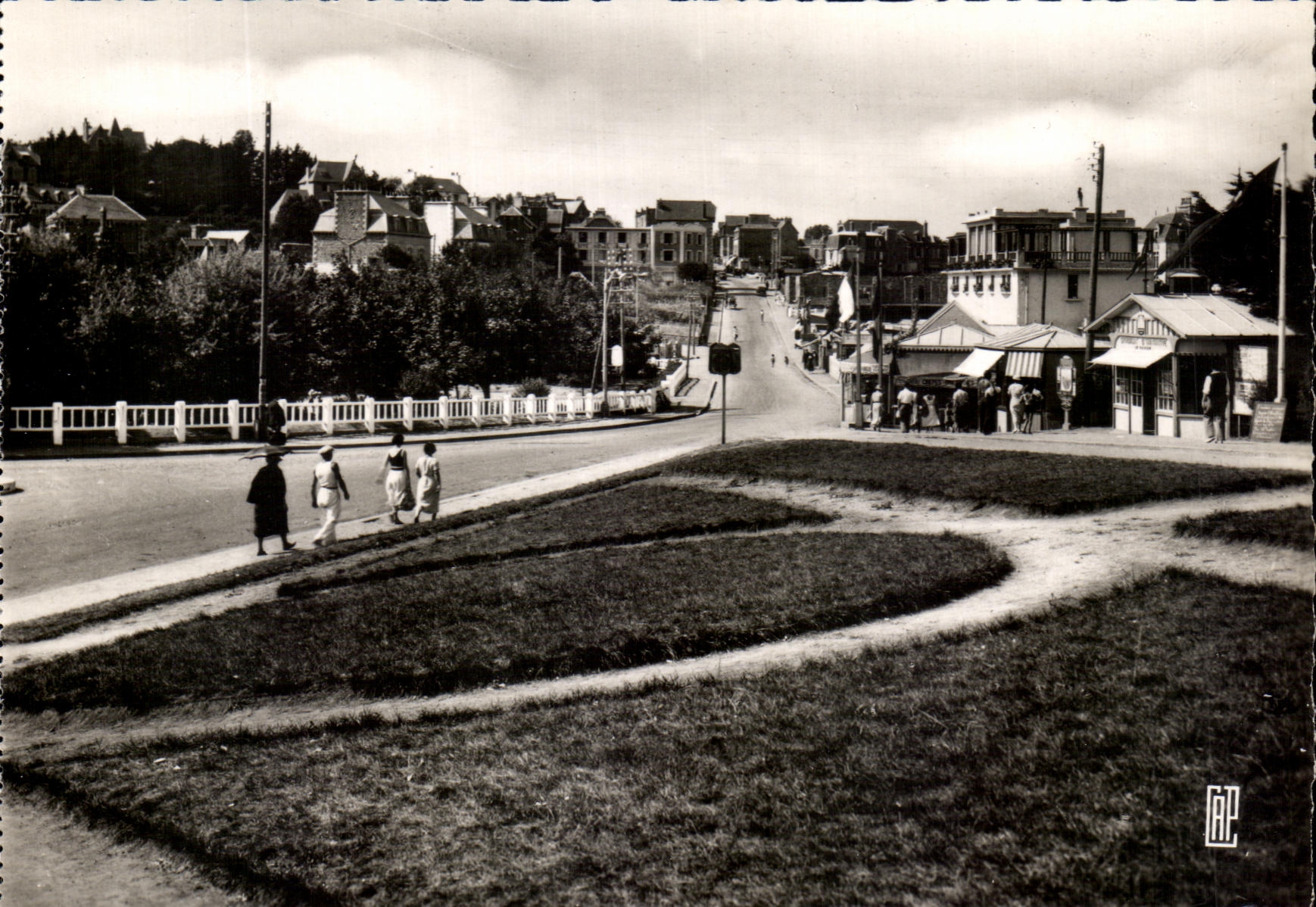 St-Quay-Portrieux — Les abords de la plage de Saint-Quay — C.A.P. - Paris
