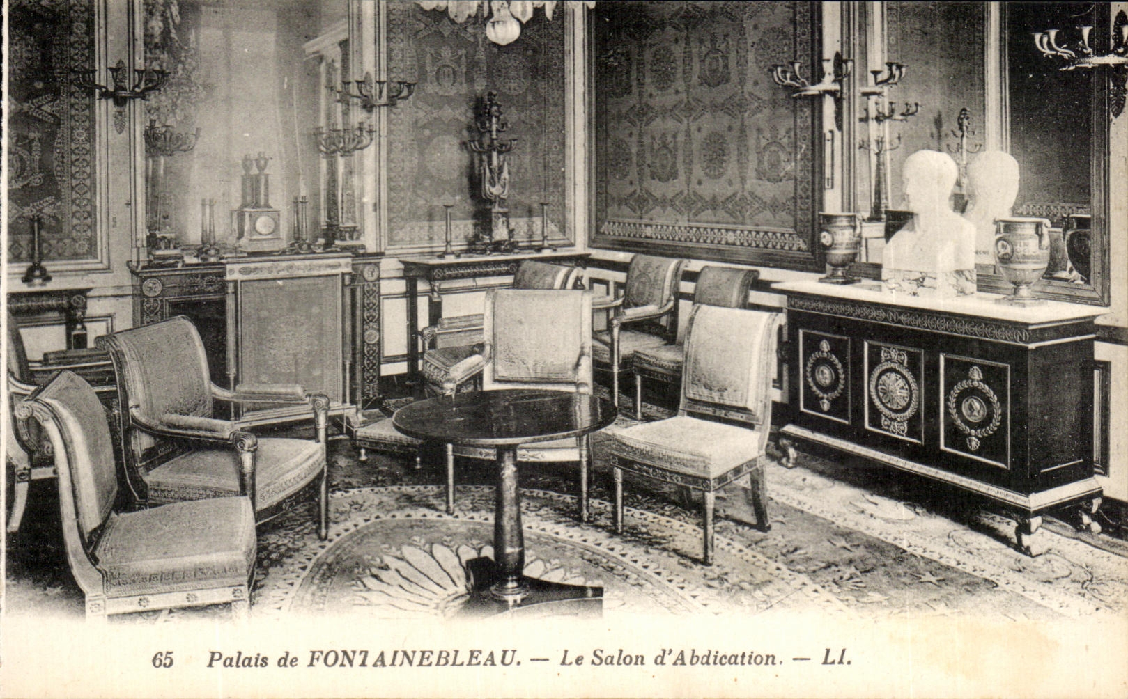 Palacio de FONTAINEBLEAU — El Salón de la Abdicación — L.I.