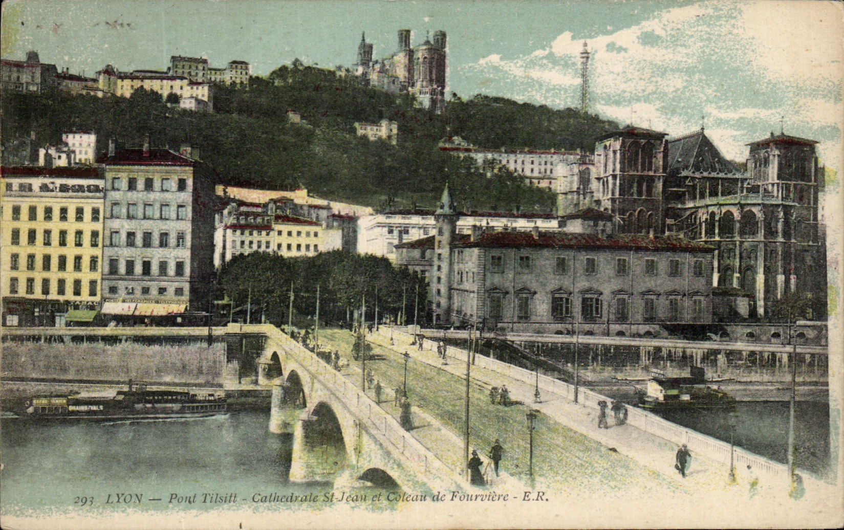 CPA Lyon Pont Tilsitt Cathedrale St Jean et Coteau de Fourviere