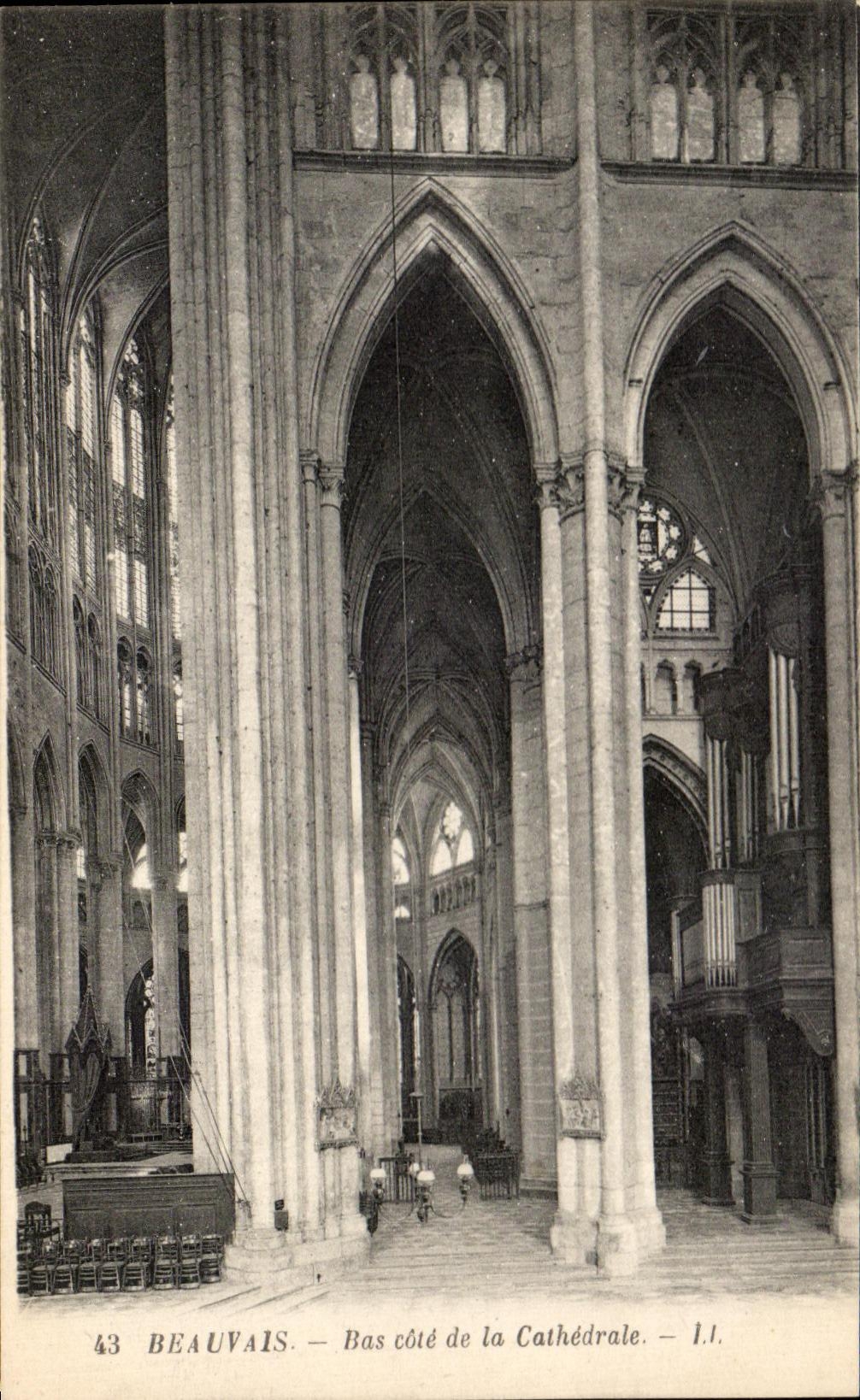 Beauvais — lado bajo de la Catedral — I.I.