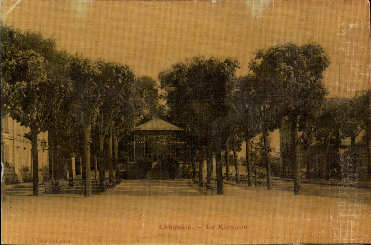 CPA Langeais Le Kiosque (carte toilee)