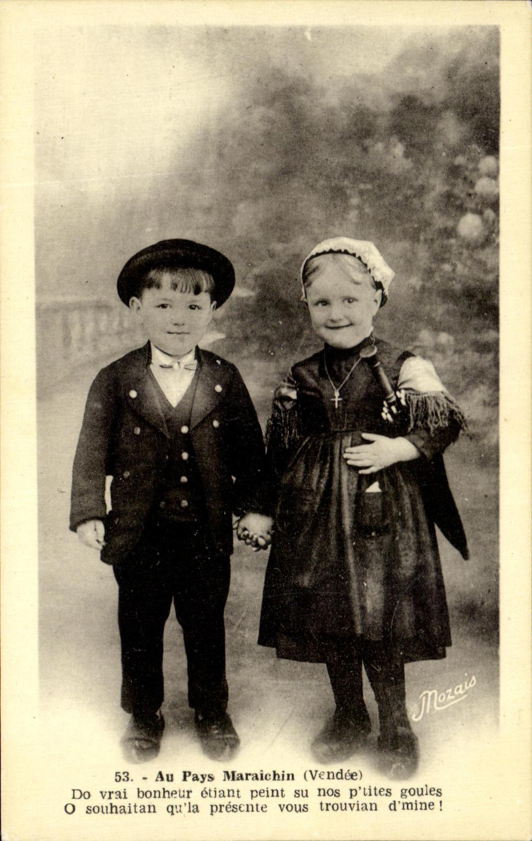 CPA Au Pays Maraichin Enfants Folklore Costume Enfants