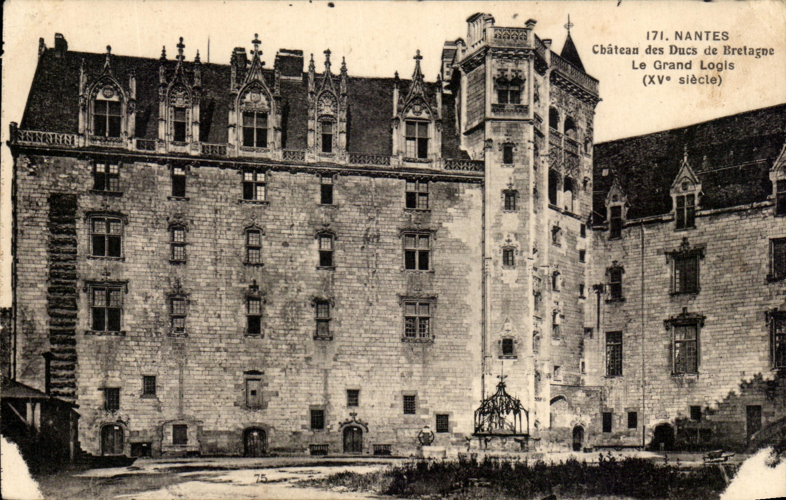 CPA Nantes Chateau des Ducs de Brelagne Le Grand Logis
