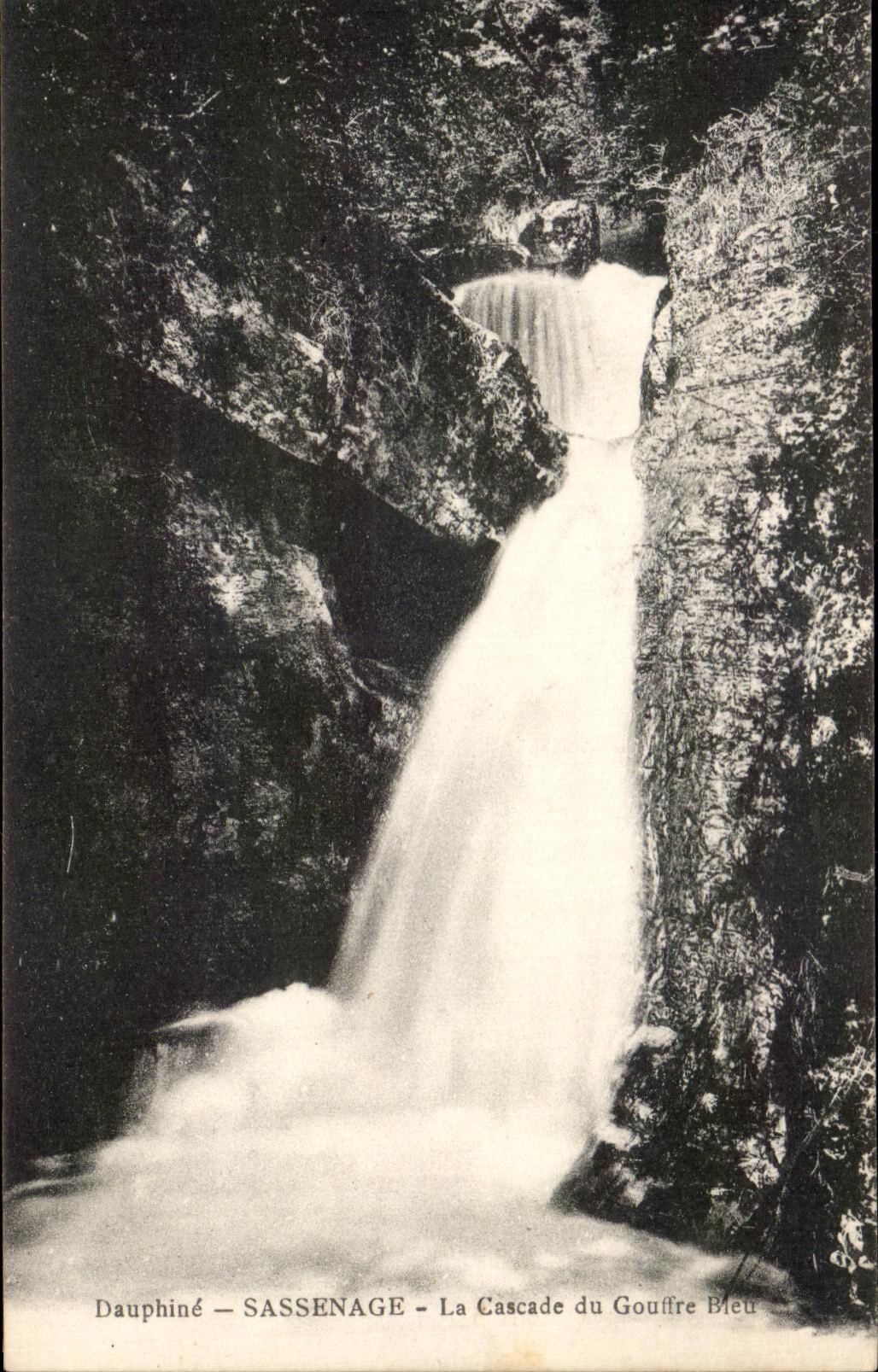 Sassenage — La Cascade du Gouffre Bleu — Dauphiné