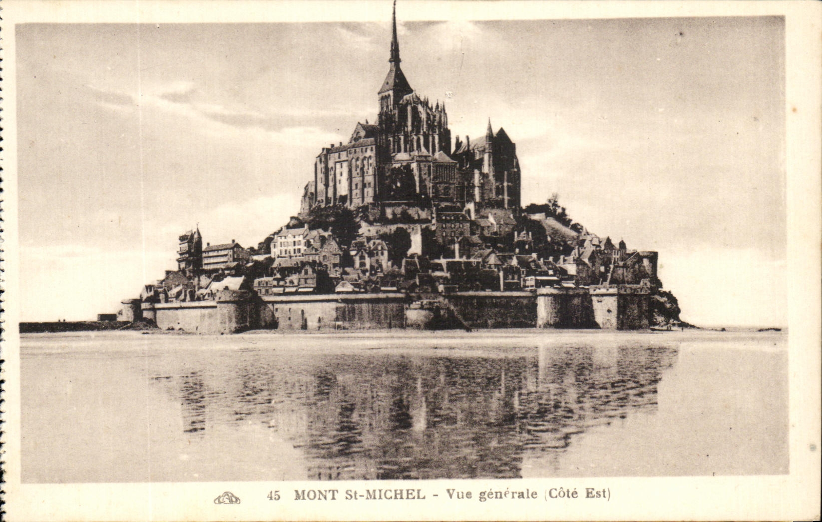 Mont-Saint-Michel — Vista generale (Côté Est) — Editore: Abbadacie des Arts Typographiques