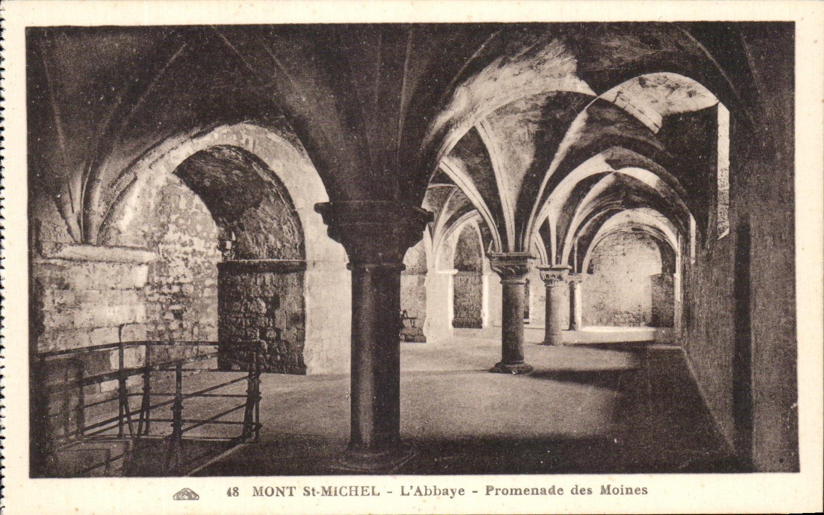 Mont-Saint-Michel - L'Abbaye - Promenade des Moines