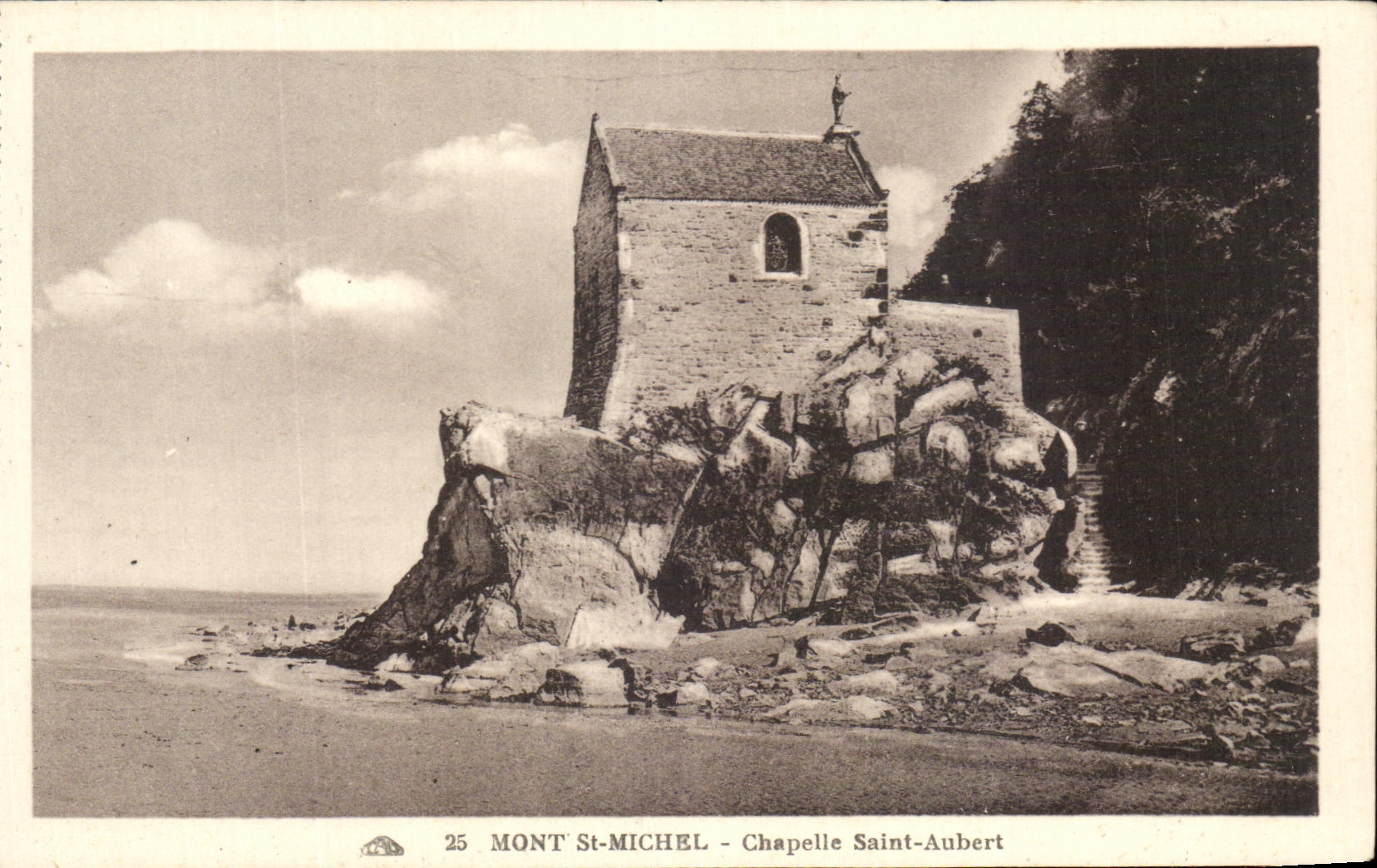 Mont-Saint-Michel — Chapelle Saint-Aubert — Éditeur : Atelier des Arts Édouard Bourg