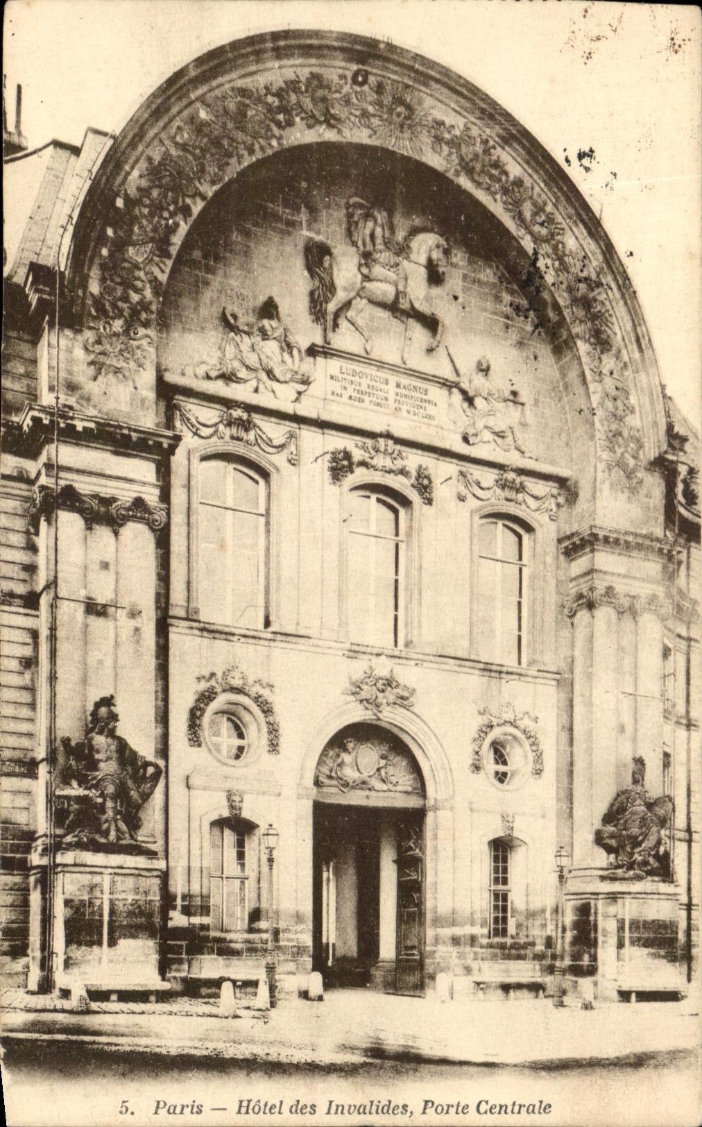 CPA Paris Hotel des Invalides Porte Centrale