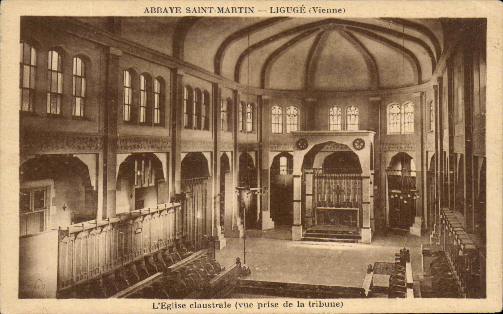Abbaye Saint-Martin — Ligugé (Vienne) — L'Église claustrale (vue prise de la tribune)