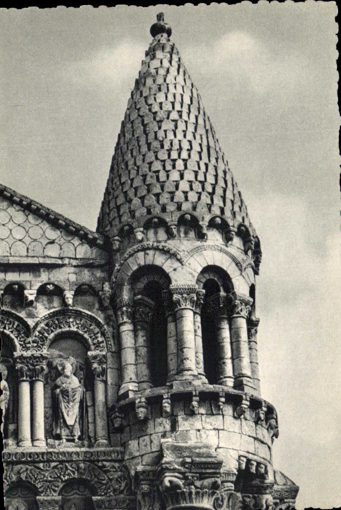 Visage de Poitiers — Église Notre-Dame-la-Grande, clocheton de la façade (XIe siècle) — Éditions des Cordeliers, Poitiers