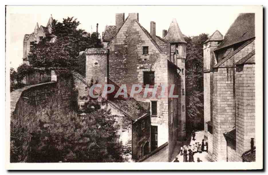 CPA Montreuil Bellay Partie Est de l'Ancien Chateau 